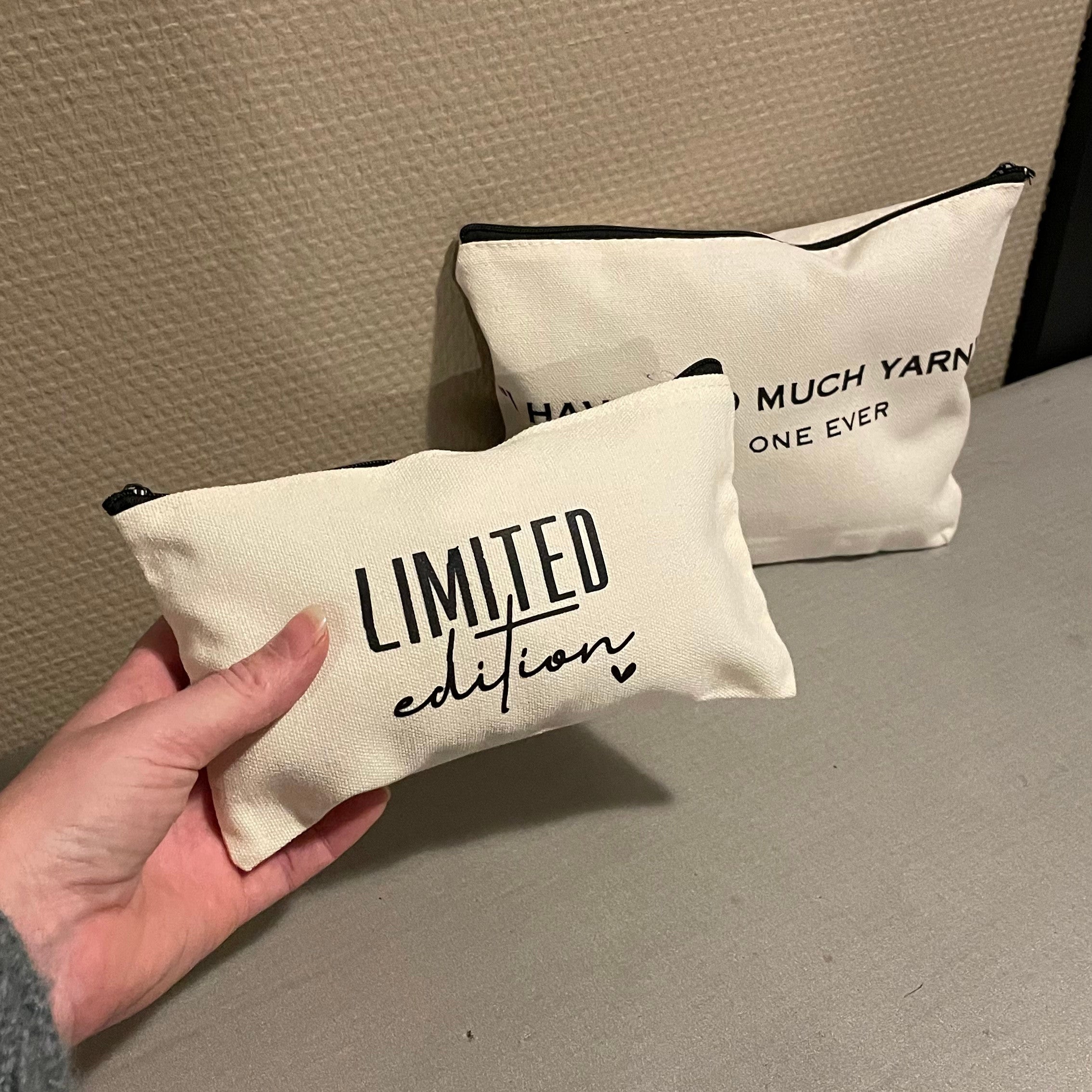 Heklemappe med glidelås og print